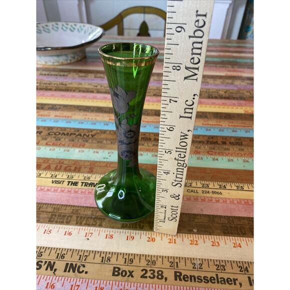 Vintage MCM Green & Gold Glass Vase 8" Bud Vase Floral Design 1960s - Picture 3 of 9